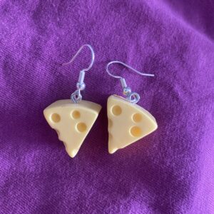 Paire de boucles d'oreille en forme de fromage
