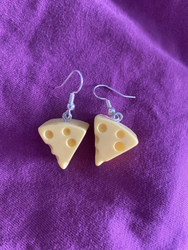 Paire de boucles d'oreille en forme de fromage