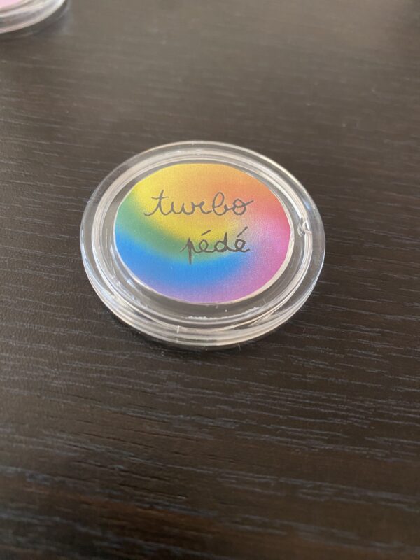 Badge Turbo pédé