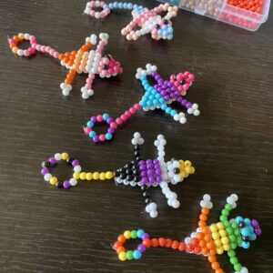 Croco LGBT+ en perles